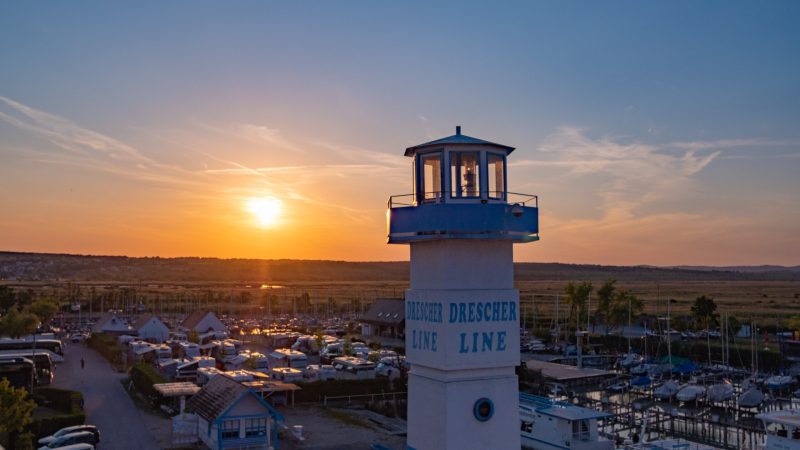 Sonnenuntergang Seebühne Freiheitsstatue Leuchtturm -15