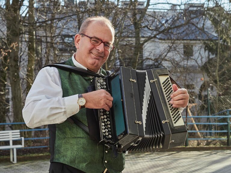 Heurigenschifffahrten mit Erich Zib